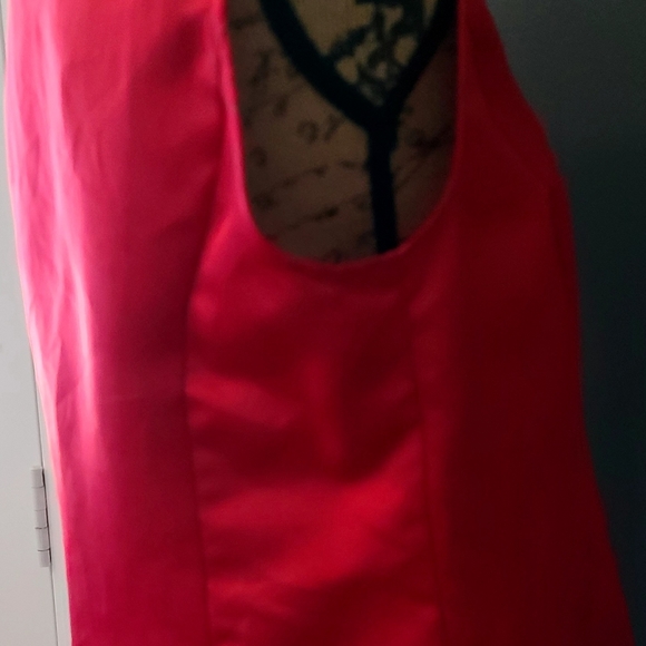 Sag Harbor Red Sleeveless Shirt size 10 with zipper on the side. - Picture 11 of 15